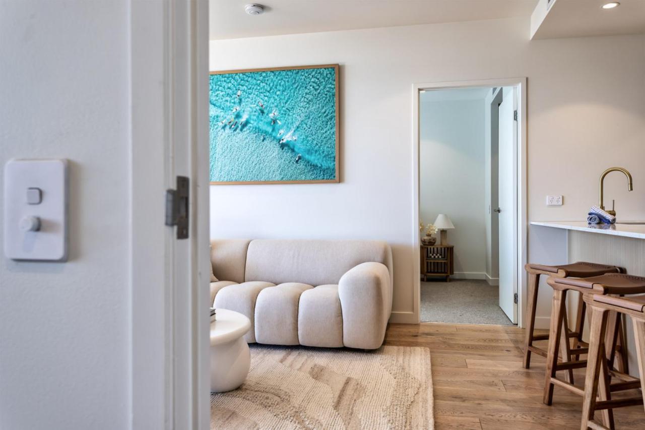 Coastal Modern Paradise Apartment *